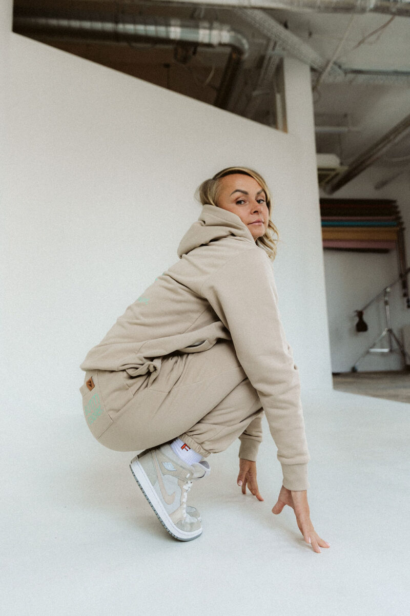 Spodnie dresowe „But(t) Joggers” z bawełny uszlachetnionej.